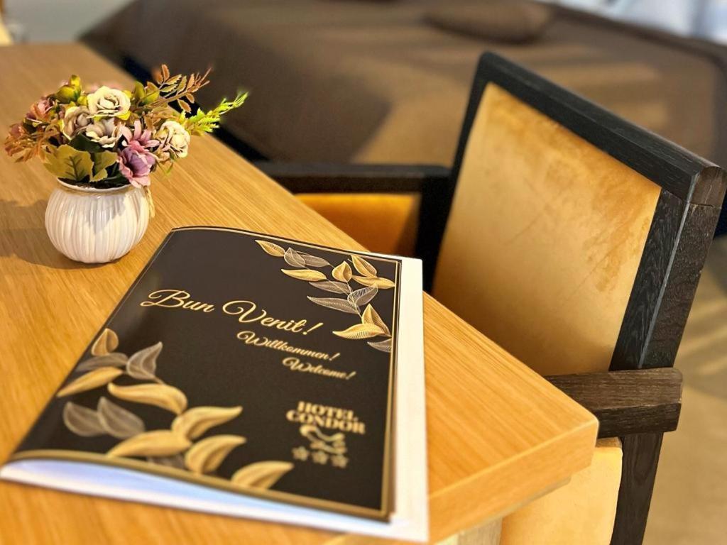 Hotel Condor ทูลเซีย ภายนอก รูปภาพ